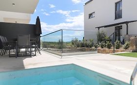 Brand New Apartment With Private Pool