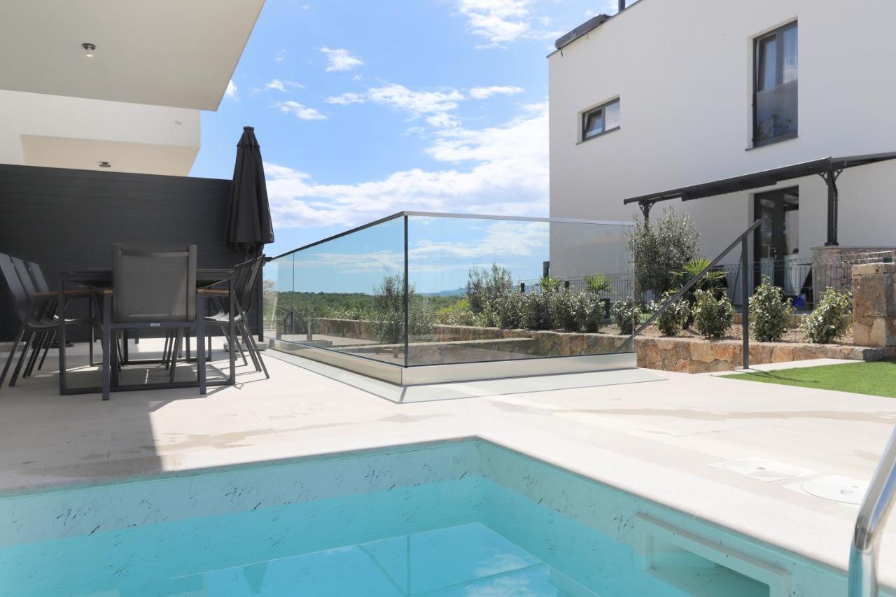 Brand New Apartment With Private Pool Njivice Exterior foto